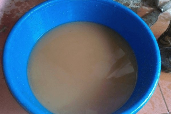 Người dân Phú thọ mất tiền mua nước bẩn