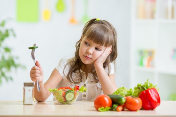 Bảo vệ sức khỏe bằng việc tránh uống nước 3 thời điểm sau