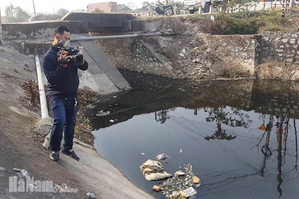Ô nhiễm môi trường tại kênh A48, Phủ Lý (Hà Nam)