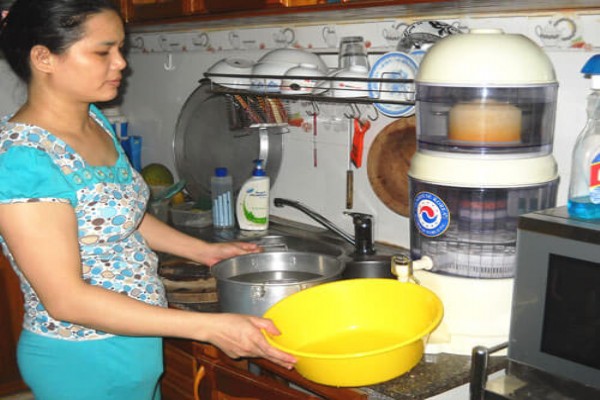 Hướng dẫn cách lắp bình lọc nước để bàn gia đình
