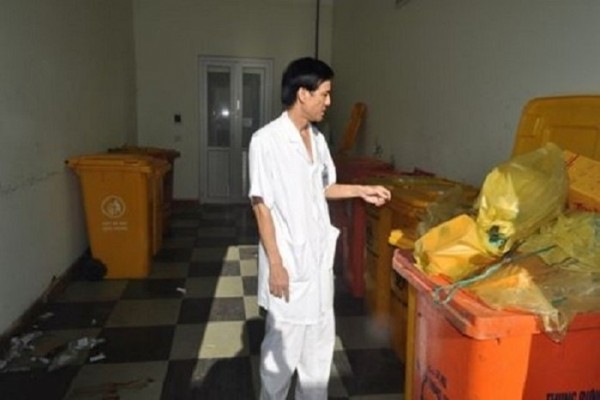 Nhiều bệnh viện bị phạt vì xả rác nguy hại