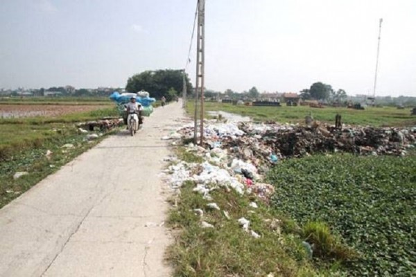 Người dân Thanh Oai (HN) khổ sở vì ô nhiễm