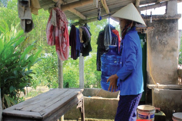 Nhiều hộ dân ven biển Quảng Trị dùng nguồn nước bị nhiễm mặn