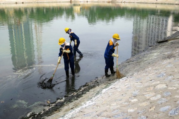 Hồ tại các đô thị trở thành nơi chứa nước thải