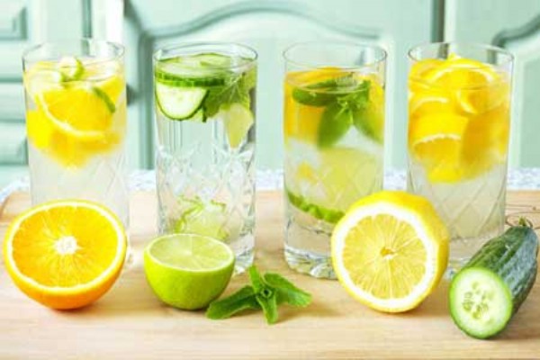 Một số cách làm nước detox để giảm cân