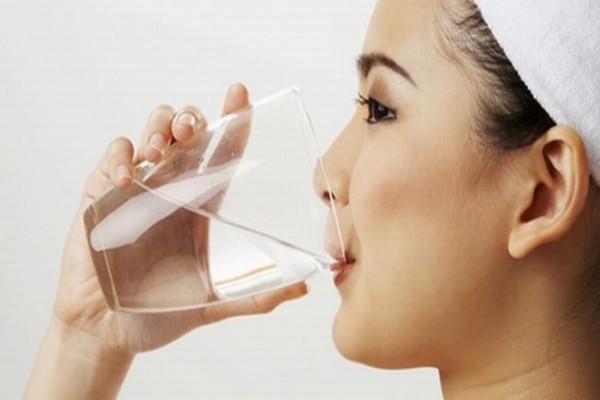Uống bao nhiêu lít nước mỗi ngày thì đủ