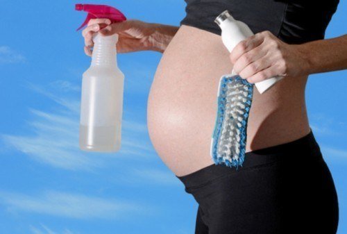 Mang thai, mẹ bầu nên hạn chế làm việc nhà nếu không sẽ ảnh hưởng đến sự phát triển của thai nhi trong bụng