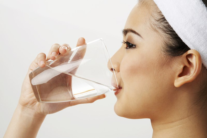 Uống nước thay cho trà, cà phê, điều gì xảy ra?