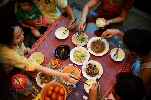 Dịch Covid-19 thay đổi thói quen ăn uống của người châu Á đáng kể