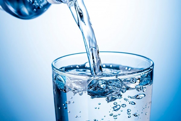 Nước khoáng là gì? Có nên uống nước khoảng hay nước tinh khiết?