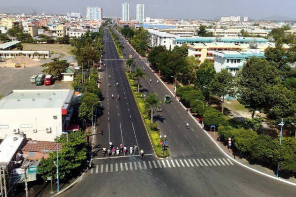 Nghe tin tăng giá đất 2022, dân buôn tranh thủ gom hàng