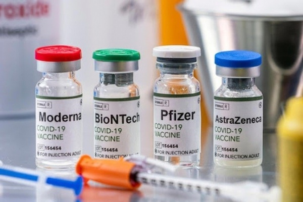 Bộ Y tế chấp thuận tiêm mũi 3 vaccine Moderna bằng nửa liều cơ bản