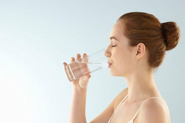 Uống bao nhiêu nước mỗi ngày là đủ?
