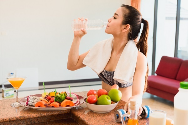 Xử trí như thế nào khi bị đầy bụng, khó tiêu trong ngày Tết?