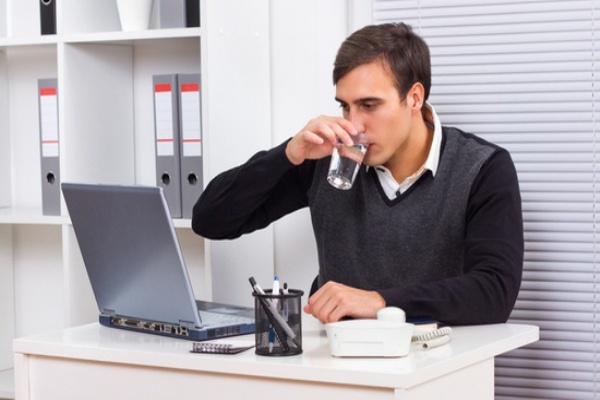 Ưu điểm của nước RO và máy lọc nước cho dân văn phòng