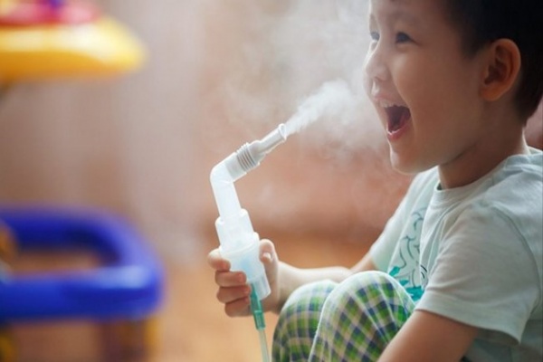 Bác sĩ Nhi khoa cảnh báo nhóm trẻ F0 tuyệt đối không được xông!