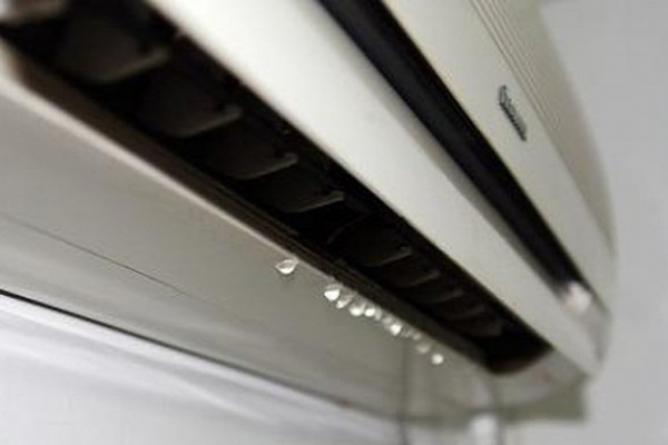Nguyên nhân và cách xử lý khi máy lạnh bị chảy nước