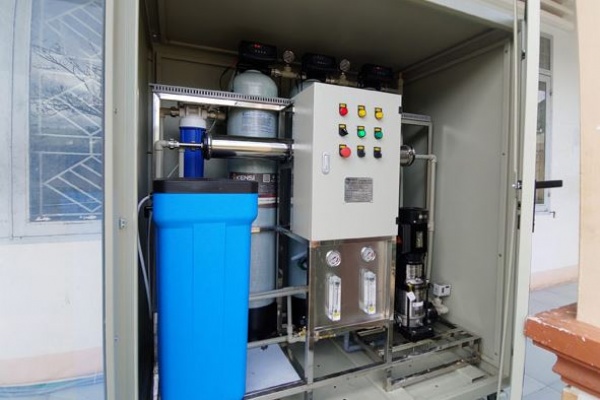 Lắp đặt hệ thống lọc nước RO công nghiệp 250l/h cho trường nội trú