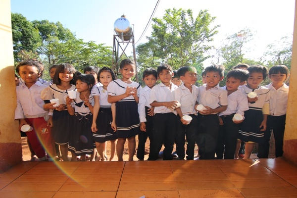 Pretech vun màu xanh hy vọng vùng đất biên giới