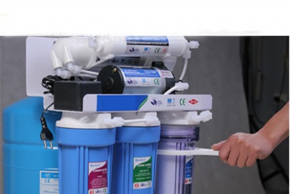 Sửa lỗi máy lọc nước ra mạnh rồi từ từ yếu dần